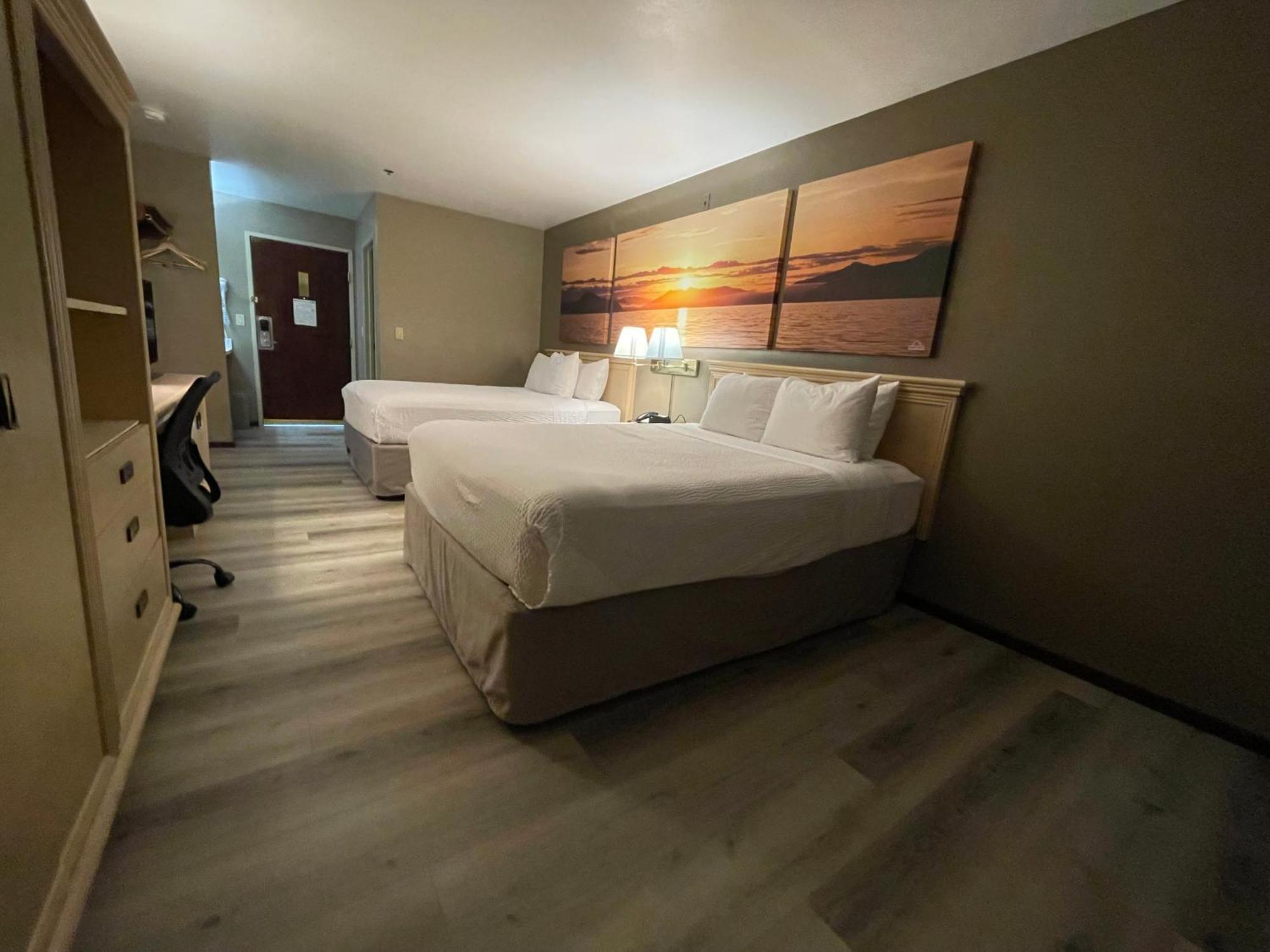 Days Inn By Wyndham Seatac Airport Bagian luar foto