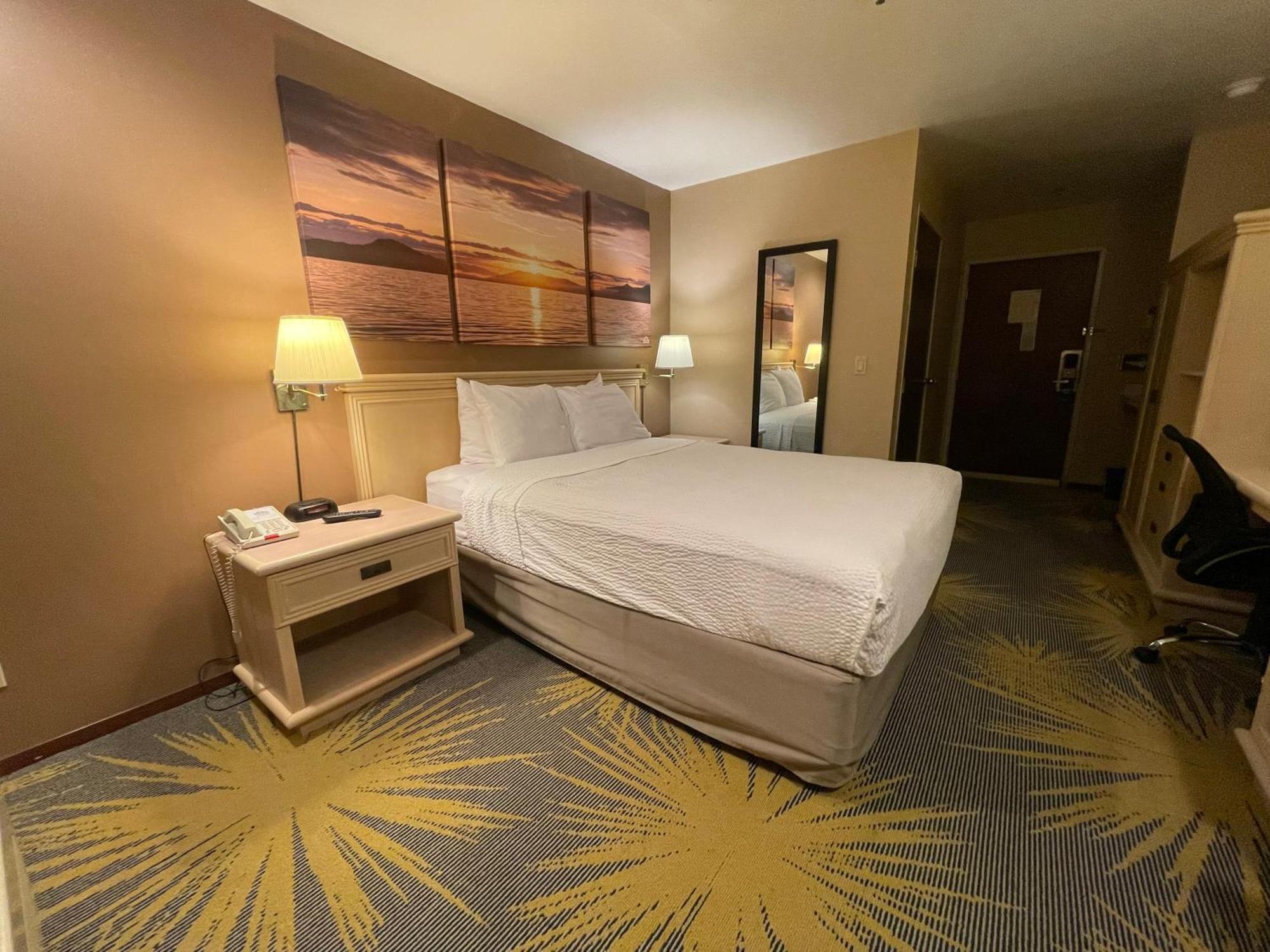 Days Inn By Wyndham Seatac Airport Bagian luar foto