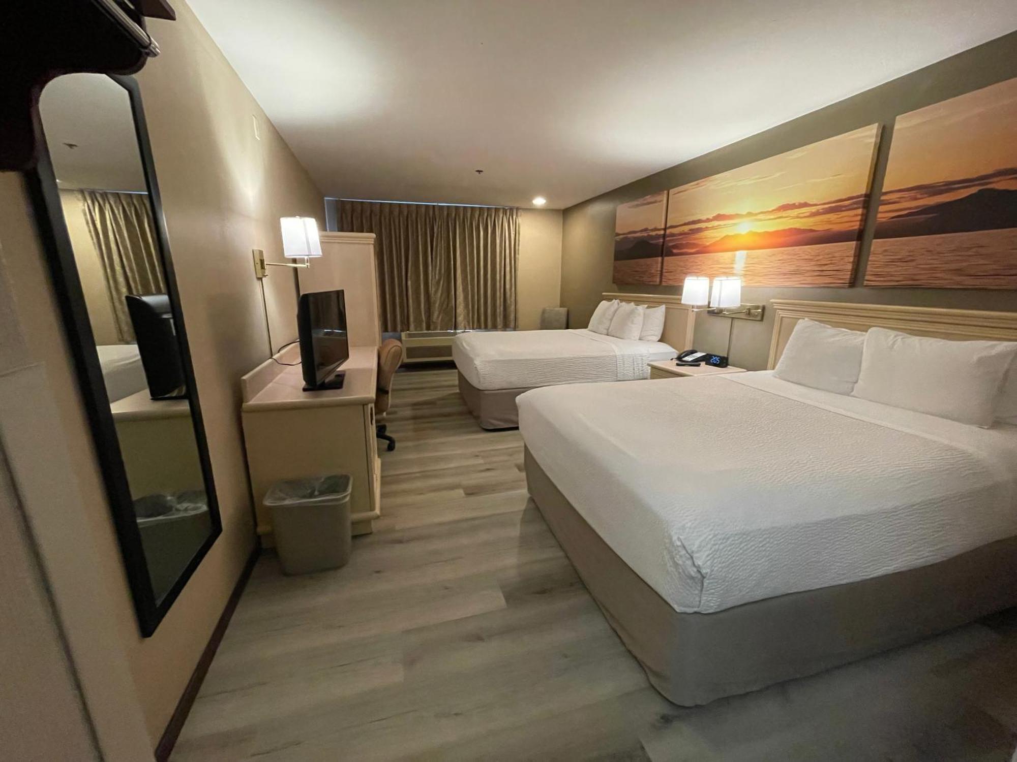 Days Inn By Wyndham Seatac Airport Bagian luar foto