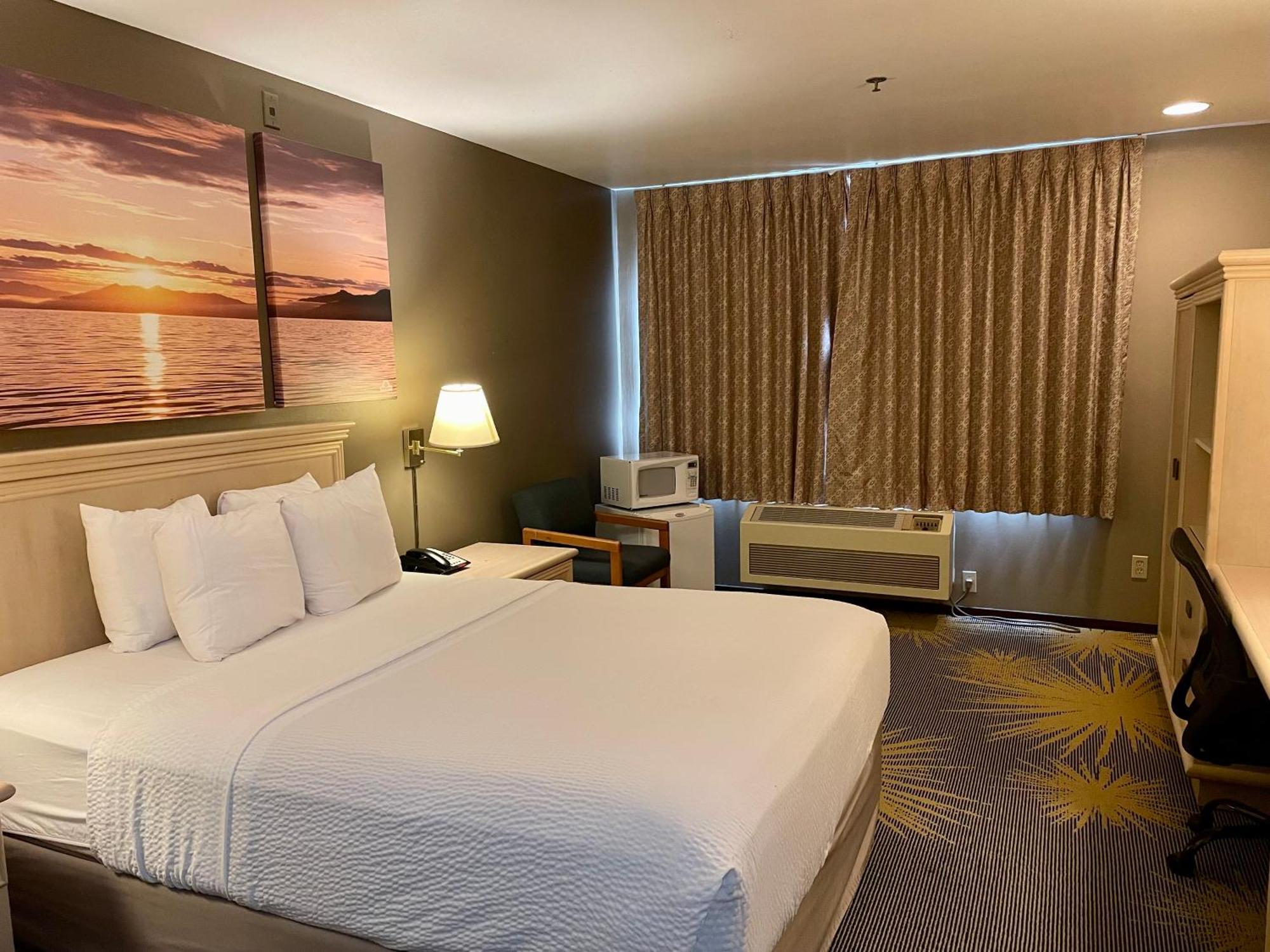 Days Inn By Wyndham Seatac Airport Bagian luar foto
